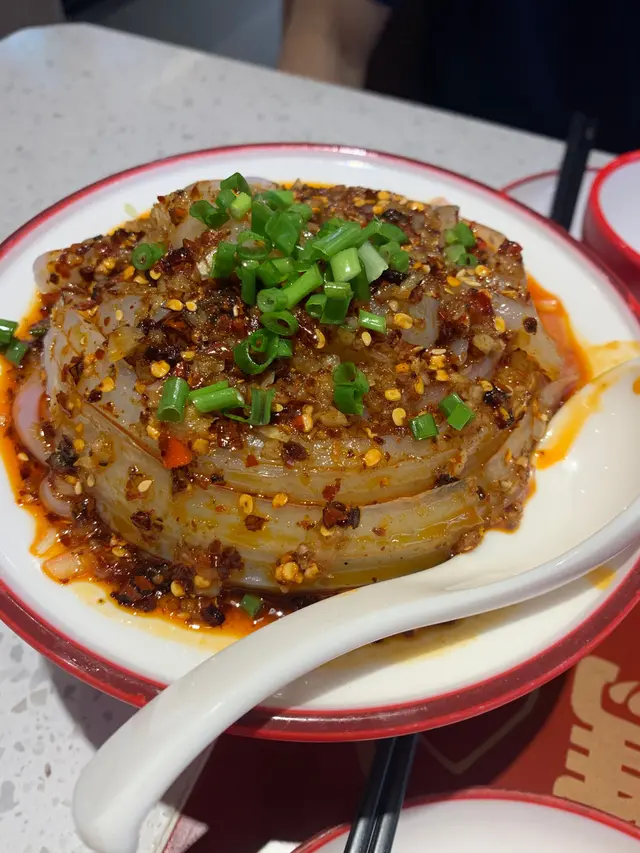 叫左中辣，辣椒油好重手，食得有啲辛苦