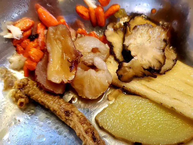 飲完湯剩底嘅藥材,足料