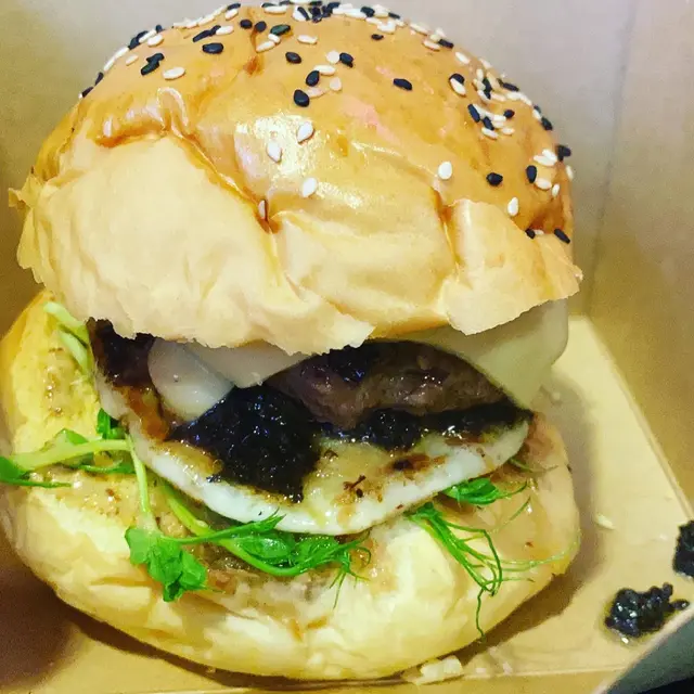 黑松露和牛漢堡