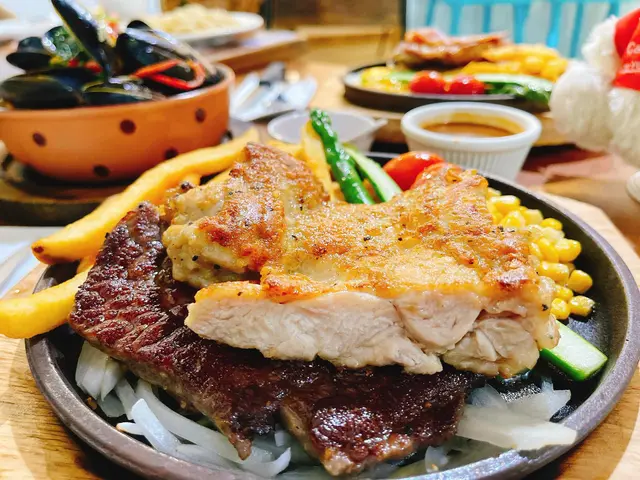 鐵板薄西冷+豬扒