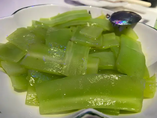 清炒萵荀 