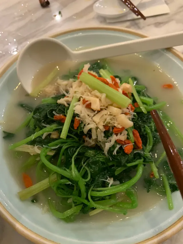 上湯杞子瑤柱浸時蔬