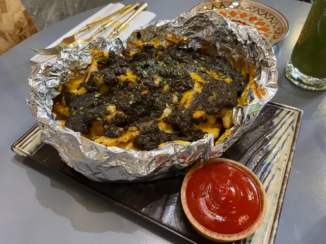 芝士焗黑松露薯條