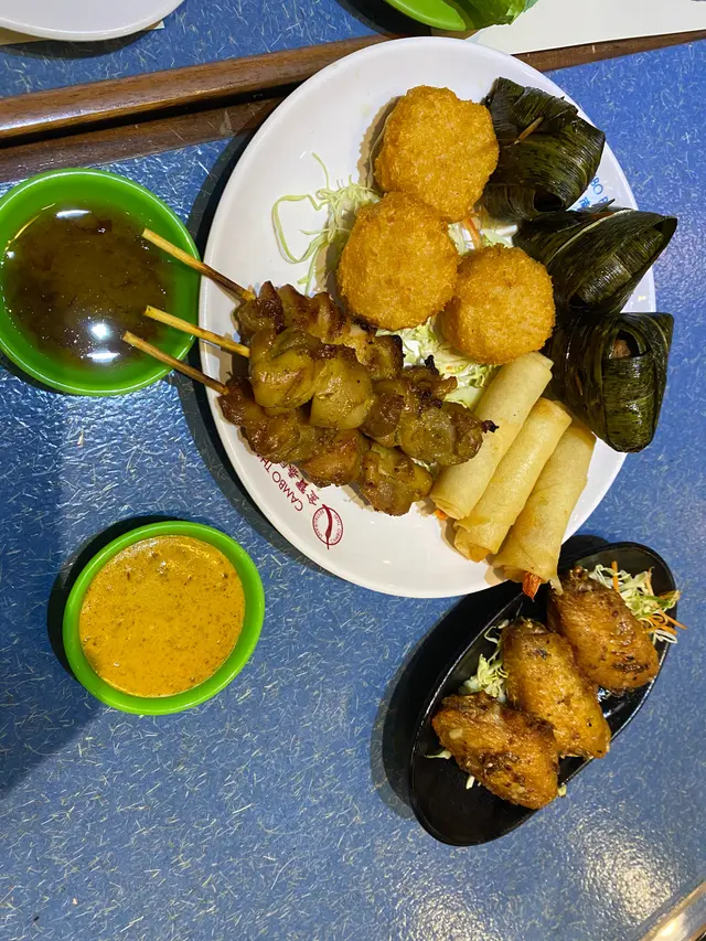 泰式拼盤$110  &  蒜蓉牛油雞翼$39