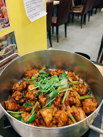 至尊惹味鸡煲