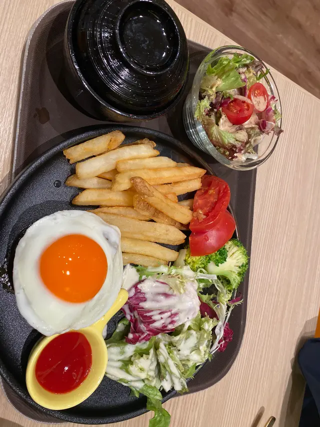 宮崎和牛漢堡配太陽蛋套餐