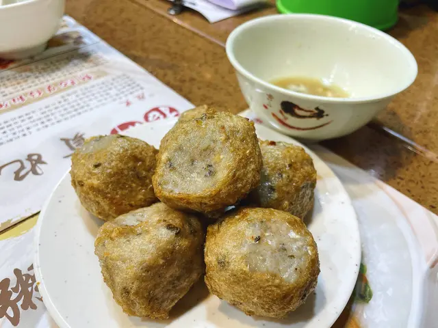 蜆介鯪魚球