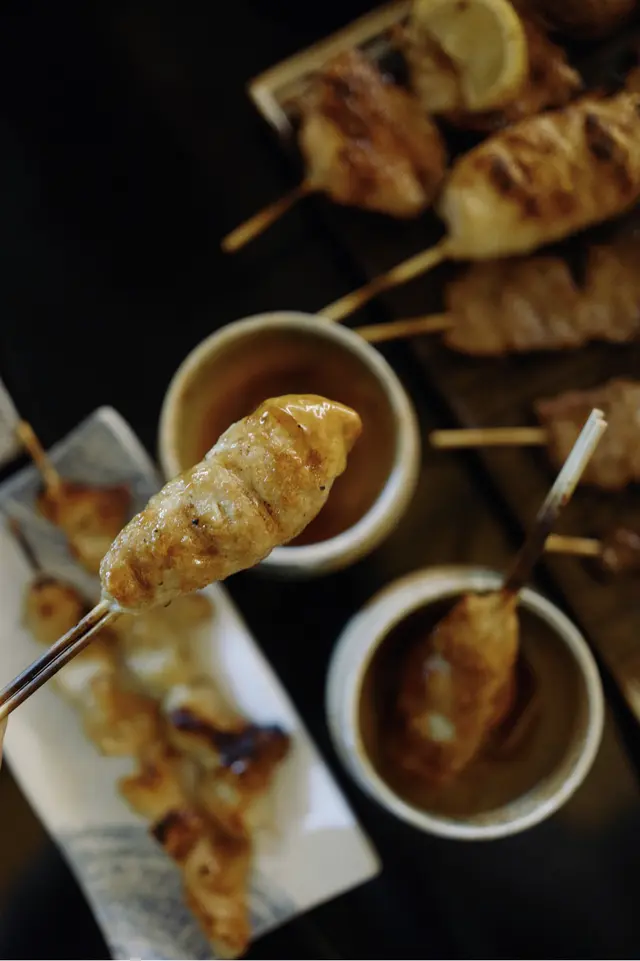 汁燒免治雞肉軟骨棒 付月見