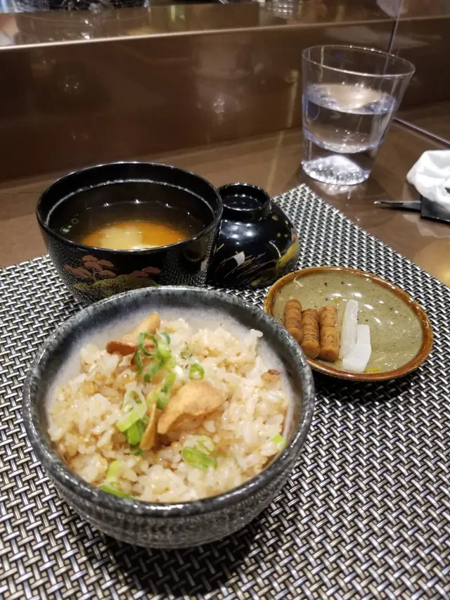 經典蒜蓉炒飯 / 麵豉湯 / 漬物