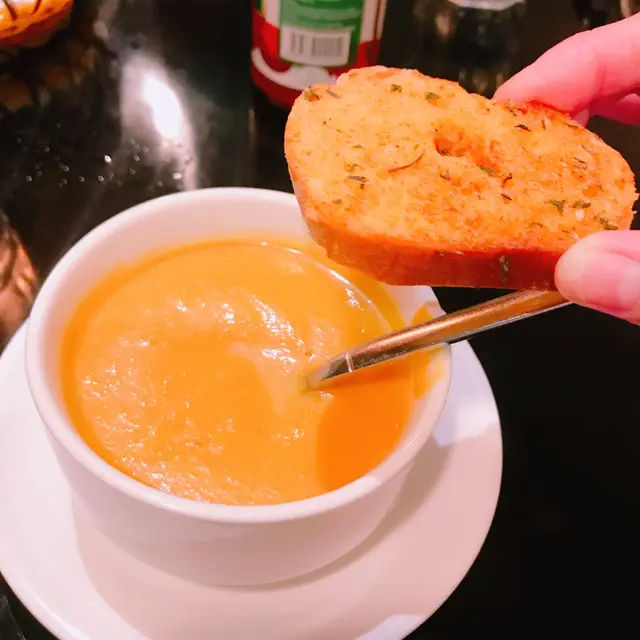南瓜湯 & 蒜蓉包