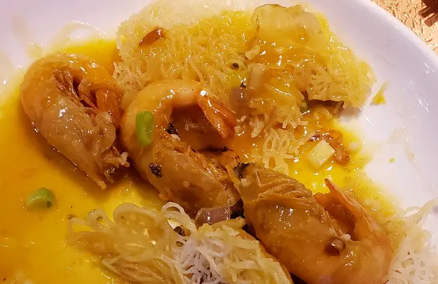 上湯中蝦煎米粉底