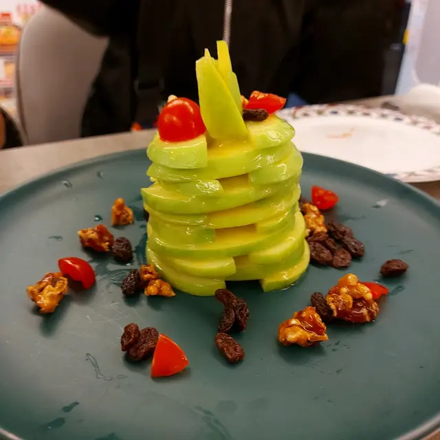 賣相好靚，初時覺得好清新，但食多幾件，就覺得好酸