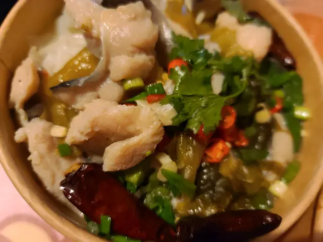 酸菜魚河粉
