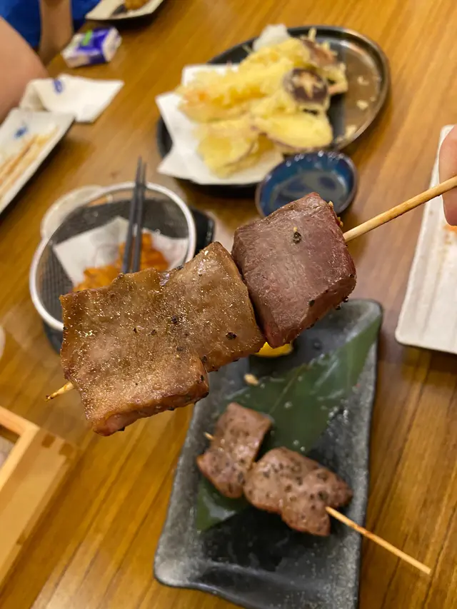 個牛舌燒得剛剛好，必食串燒