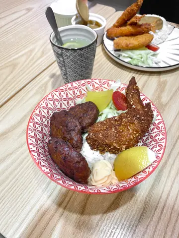 蒜蓉牛油漢堡扒芝麻雞翼定食(每日限定)