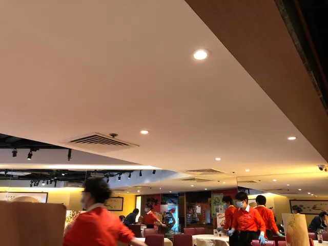 鏡面牆，非常撞聲