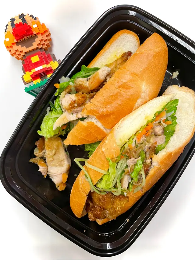 河內燒雞三文治 (連餐飲)Banh Mi with Grilled Chicken (with drink)