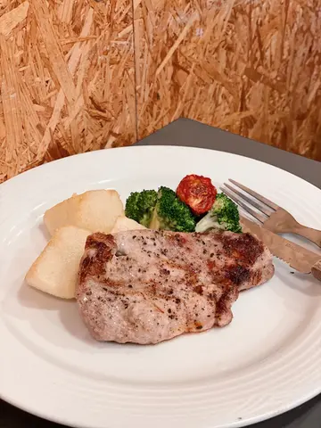 西班牙橡棵黑毛猪