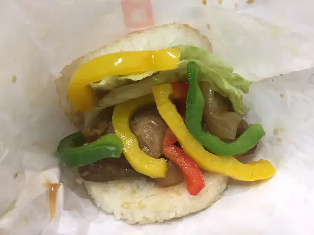 三杯鸡珍珠汉堡