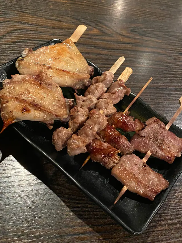 燒金菇肥牛卷、雞中翼、雞腎、牛舌