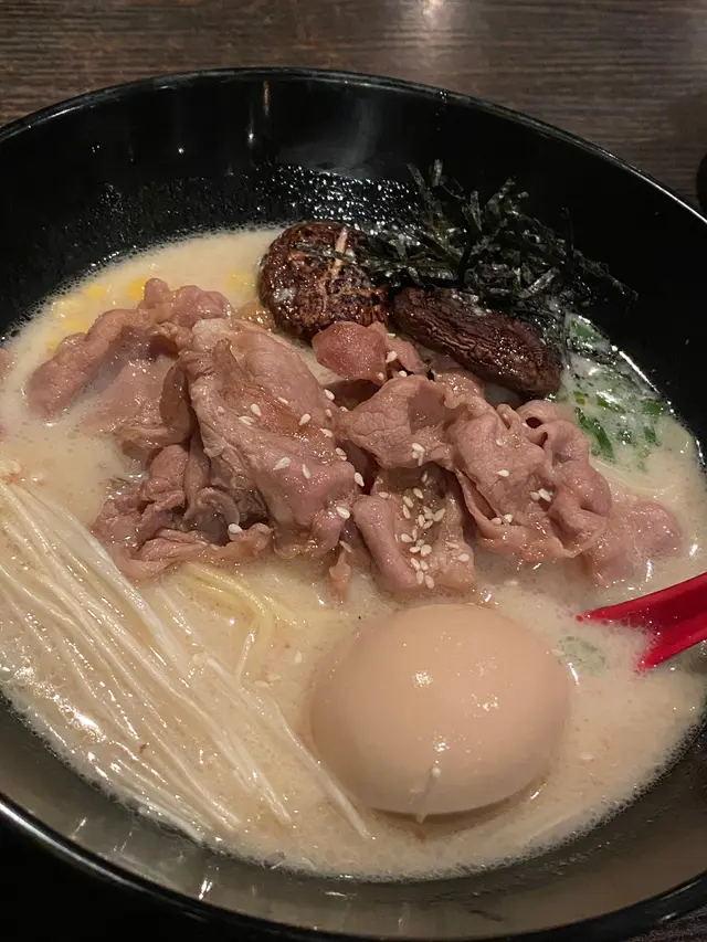日式黑豚豬骨湯拉麵