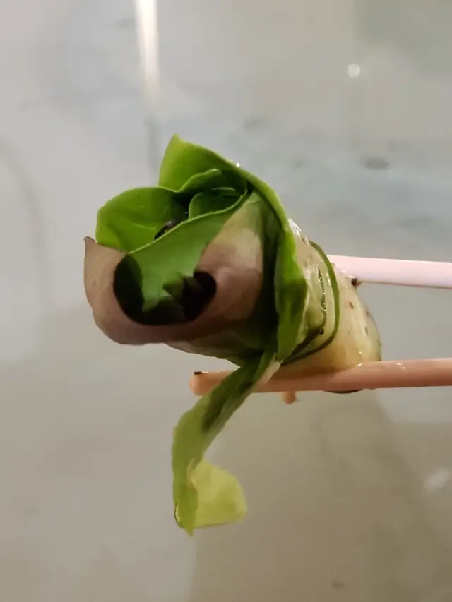 本地水耕沙律菜伴芝麻醬