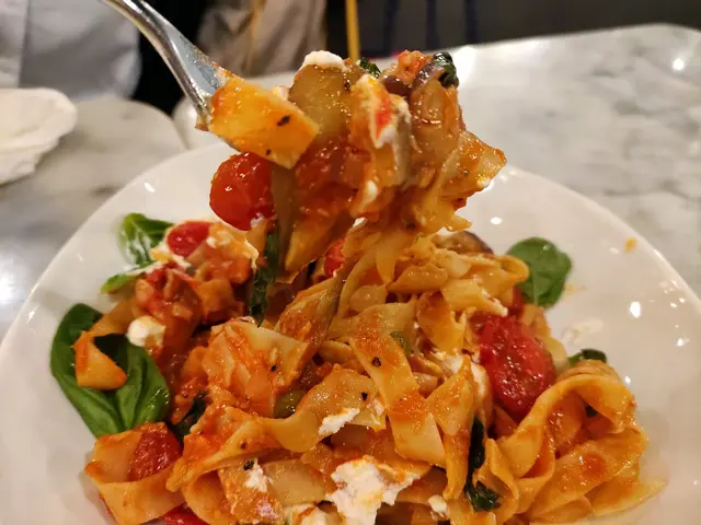 茄子蕃茄闊條麵