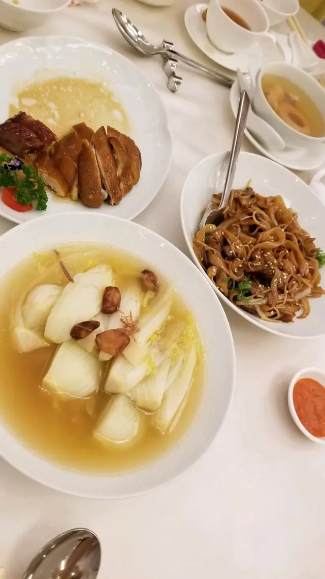 干炒牛河，娃娃菜