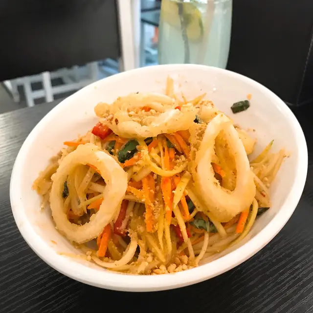 青芒魷魚木瓜沙律