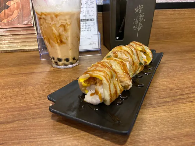 人氣爆漿芋泥肉鬆葱抓蛋餅