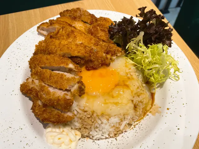 吉列豬扒溫泉蛋飯