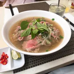 越南生牛肉湯河