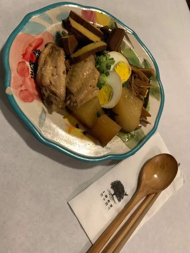 差強人意! 滷水味欠奉, 海帶、豬耳碎上, 不值$75!!勁差...