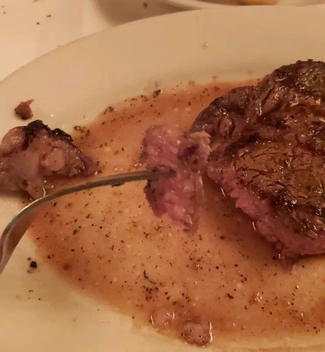 肉汁多到爆，超滿足