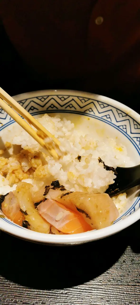 材料不新鮮啲飯全部都係濕