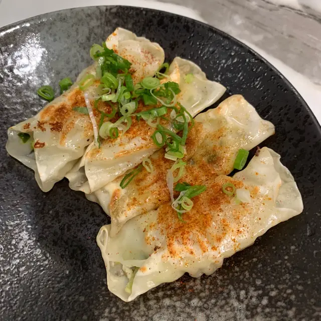 日本雞軟骨棒餃子