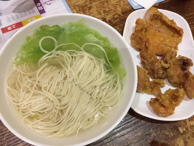 排骨湯拉麵