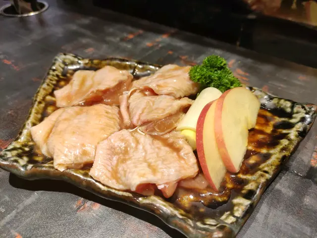 食堂蘋果梨汁雞肉
