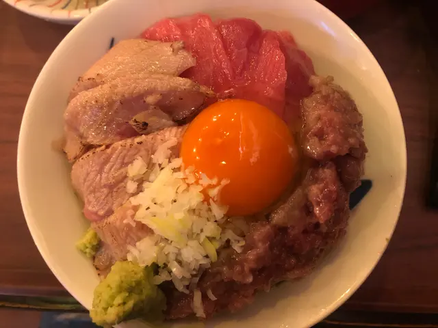 拖羅丼