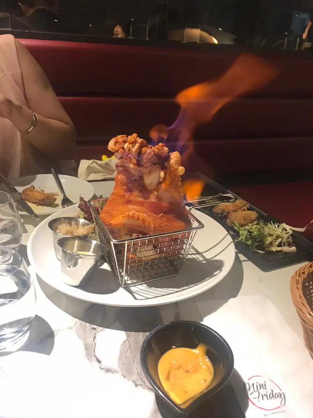 火焰脆燒德國咸豬手