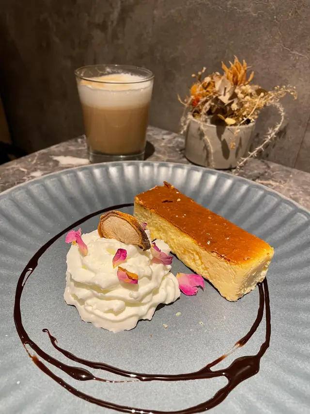 手工巴斯克芝士蛋糕