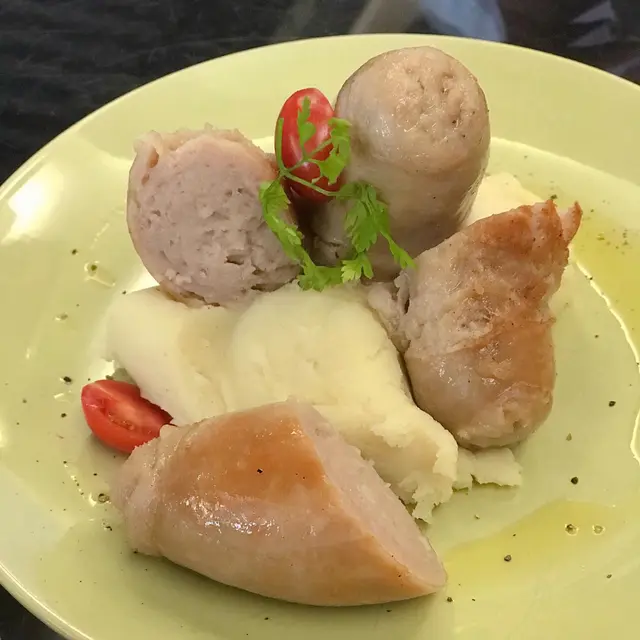 蝦醬豬肉腸伴腐乳薯蓉