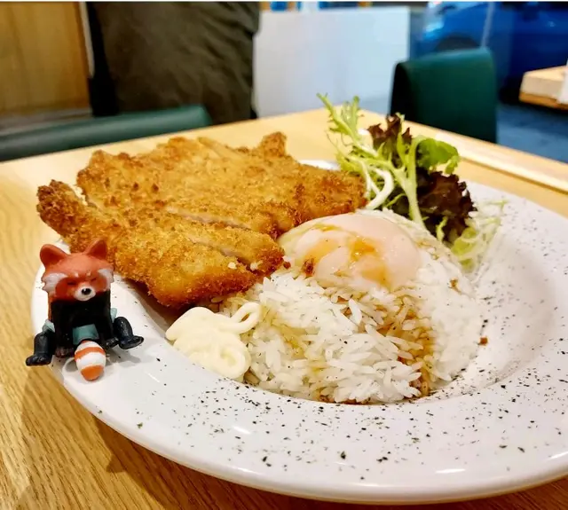 吉列豬扒溫泉蛋飯