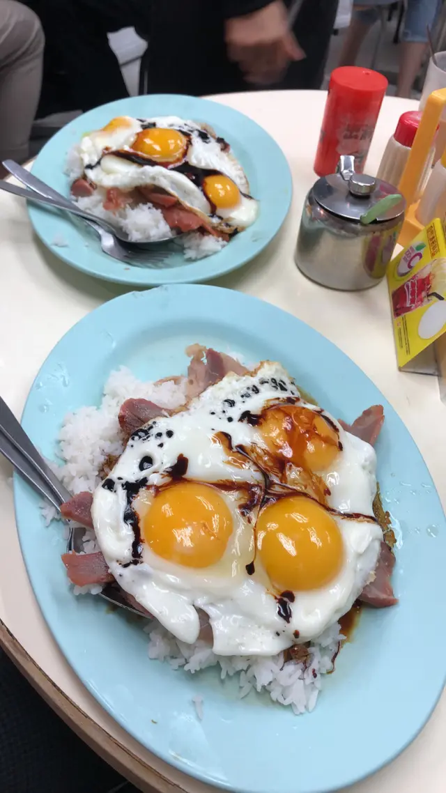 叉燒煎蛋飯