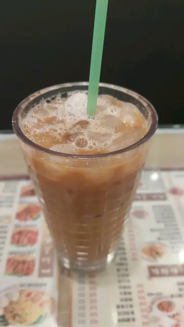 iced coffee milk tea with no syrup, less milk 