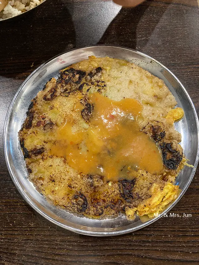 蚵仔煎 Oyster omelette