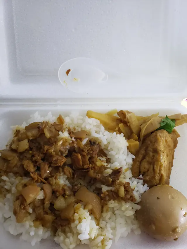 個飯好多汁好入味,雖然配料較小,但40蚊食到呢個水準同呢個量已經好好