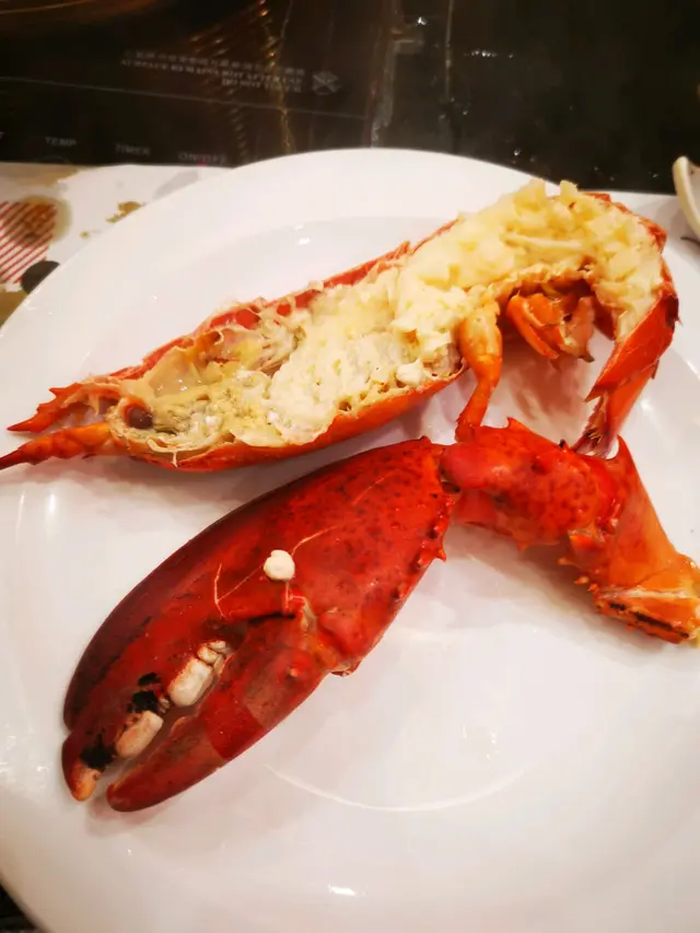 龍蝦即撈即煮非常新鮮,肉質非常鮮嫩