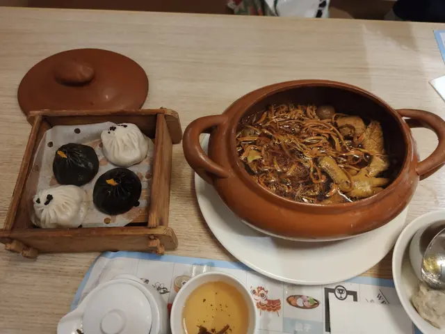 蟲草花燉雲吞雞湯&魔鬼天使小籠包