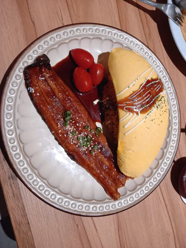 鰻魚蛋包飯